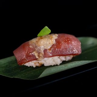 Nigiri de atún