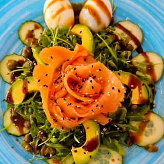 Smoked Salmón Salad / Ensalda de Salmón Ahumado