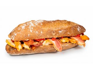 Bocadillo Pollo Piquillo