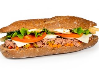 Bocadillo Vegetal Mixto Con Bonito