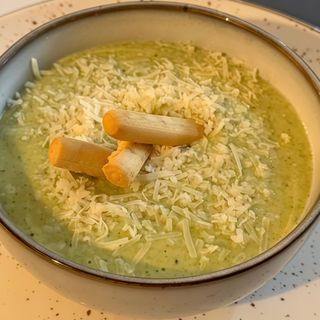 Crema De Brócoli con Parmesano
