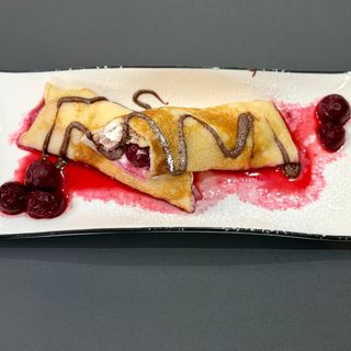 Crepe "Paula" con requesón y frutas (2 piezas)