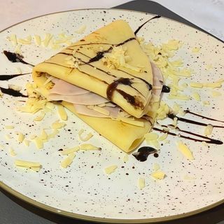 Crepes Rellenos de Queso y Jamon