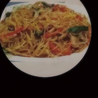 (113)tallarines fritos con verdura