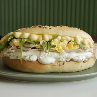 Curry Mango Chicken Bagel