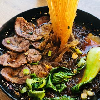 Sopa De Fideos De Tapioca Con Marisco