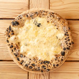 Pizza 4 Formaggi