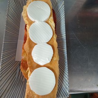 Media Tostada De Francesa Con Queso Fresco