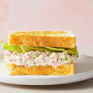 Sandwich de atún