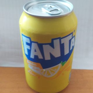 Fanta Limón