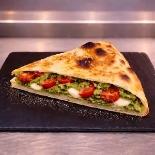 Crostino de tomate y pesto