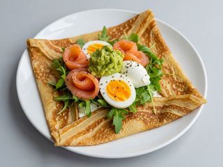 Crepe Con Salmón Y Guacamole