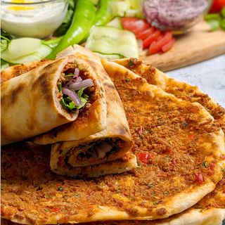 Pizza turca carne mixto