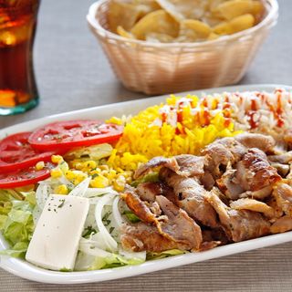 Plato arroz carne mixto