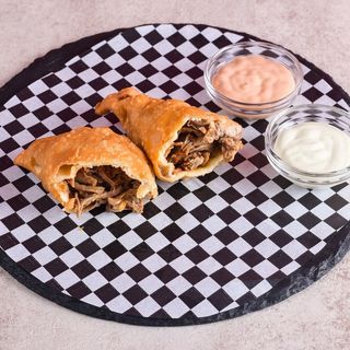 Pastel carne mechada