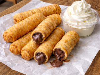 Tequeños de Nutella con nata