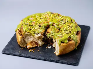 Cinnamon Pistacho