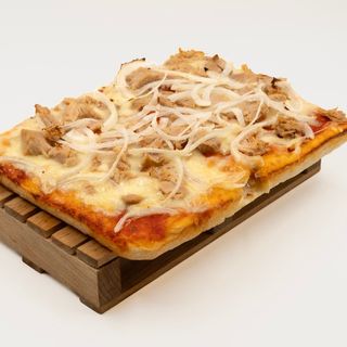 Pizza pugliese (15 x 20 cm.)