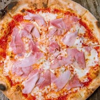 Pizza jamón York