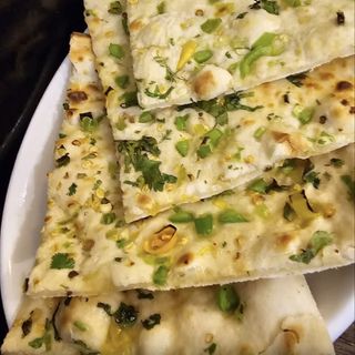 Onion Chese Chili Naan