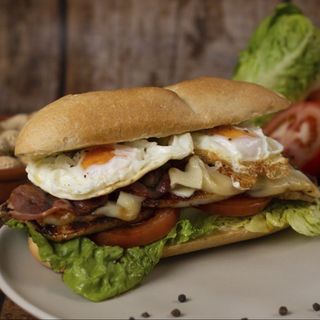 Bocadillo De Chivito