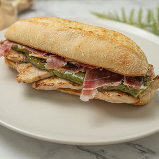 Bocadillo De Serranito