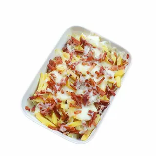 Patatas Con Bacón, Queso Mozarella Y Salsa