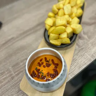 Patatas bravas