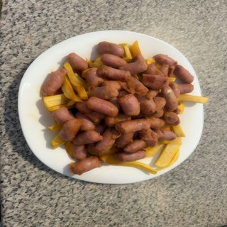Salchichas al vino (ración)