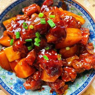 Costillas fritos con sala dulce y vinagreta糖醋排骨