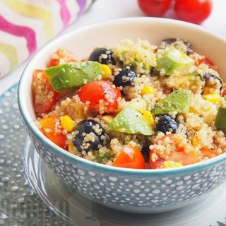 Ensalada de Aguacate y Quinoa