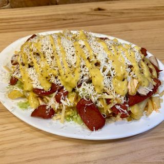 Salchipapa Colombiana