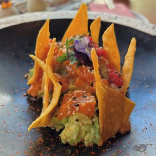 Tartar de salmón y aguacate