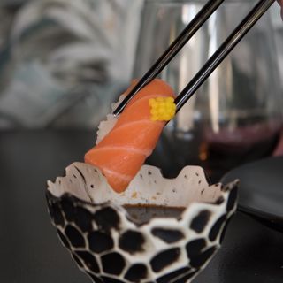 Nigiri De Salmón (2 Uds.)