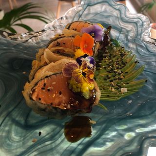 Sashimi tempura de salmón