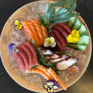 Sashimi de pez mantequilla