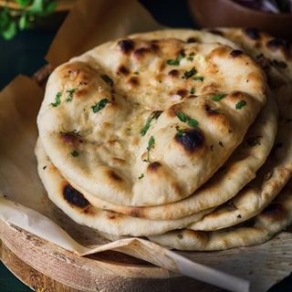 SIMPLE NAAN