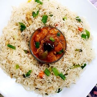 ARROZ FRITO CON MANCHURIAN