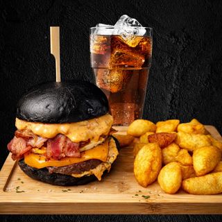Black Burger + bebida
