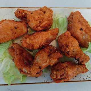 65 Alitas de pollo fritas