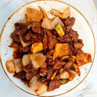 41 Ternera con salsa de ostras