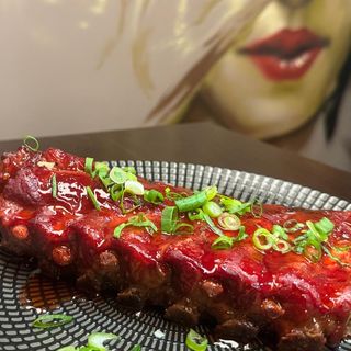 Costillar Con Barbacoa