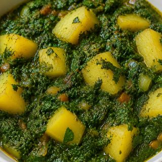 Patatas con espinaca (Aloo palak)