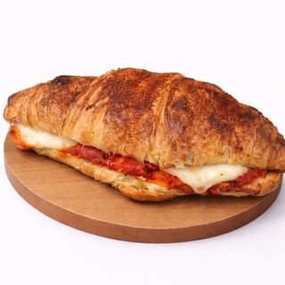 Croissant De Sobrasada Y Camembert