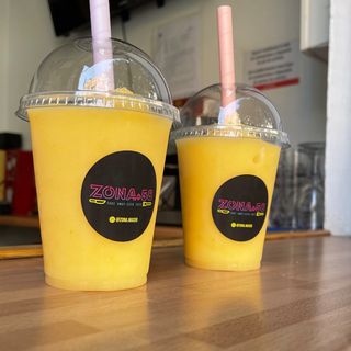Mango en agua