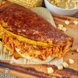 Cachapa con pollo