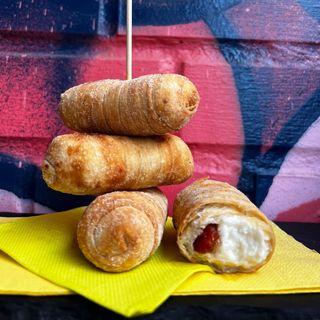Tequeños de guayaba y queso 4 unid