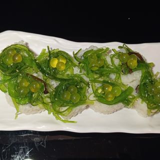 95- Uramaki Huevo De Dragón (8 Uds.)