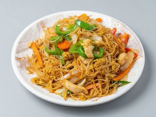 45- Fideos De Arroz Con Pollo