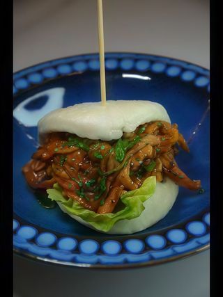 Pan Bao De Cerdo Ibérico Con Teriyaki